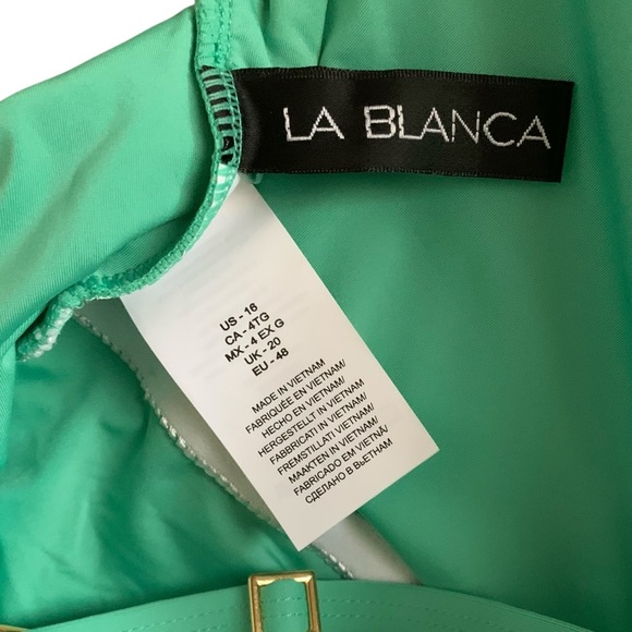LA BLANCA One Piece Swimsuit! Retail $120 - Picture 5 of 7